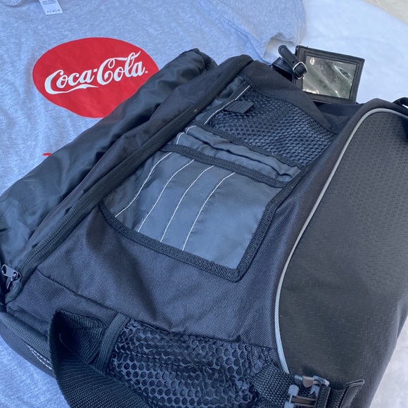 NWOT! Coca-Cola breifcase bag and FREE tshirt (size XL) - Picture 3 of 6